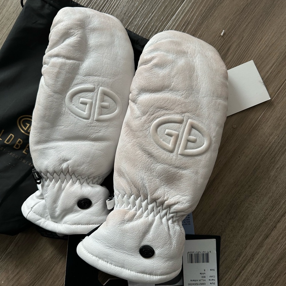 Goldberg gloves with tags (discoloration see pics)